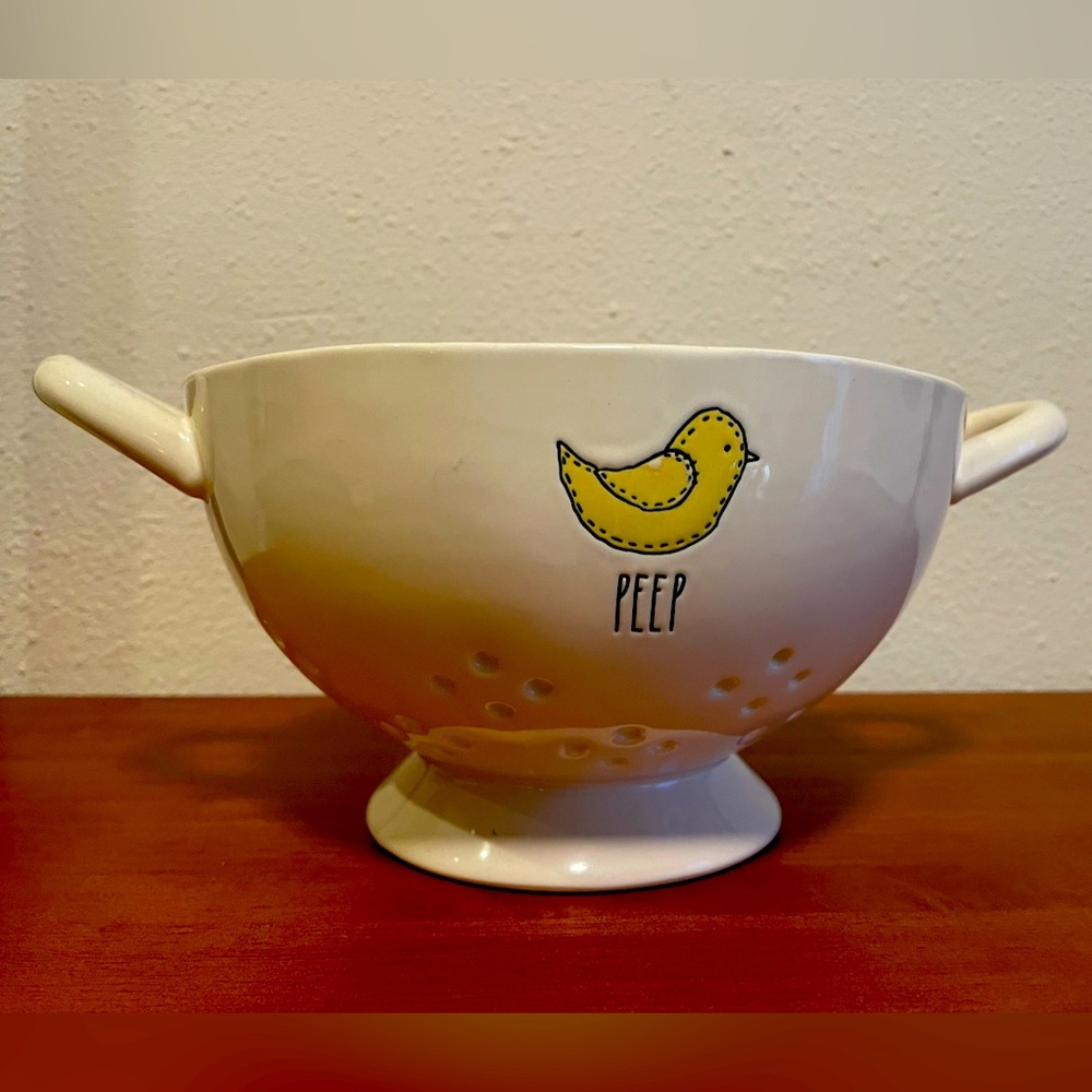 Rae Dunn Peep Colander